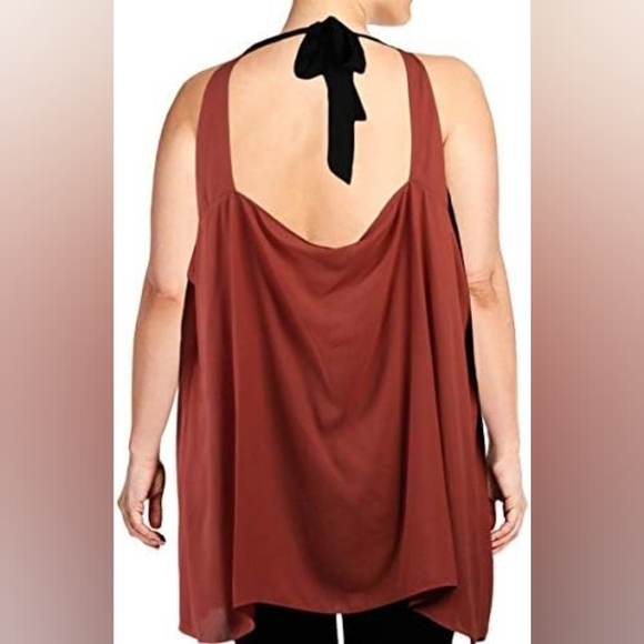 City Chic Lace Motif Halter Neckline with Back Tie and Split Tierd Detail - Picture 5 of 8